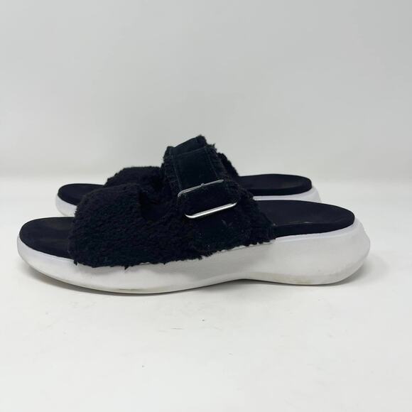 Koolaburra Black Pasea Faux Fur Slip-On Slide Sandals - Picture 4 of 9